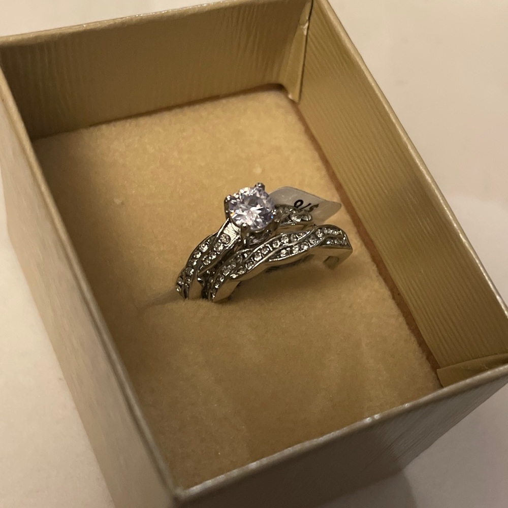 Sterling silver wedding ring set